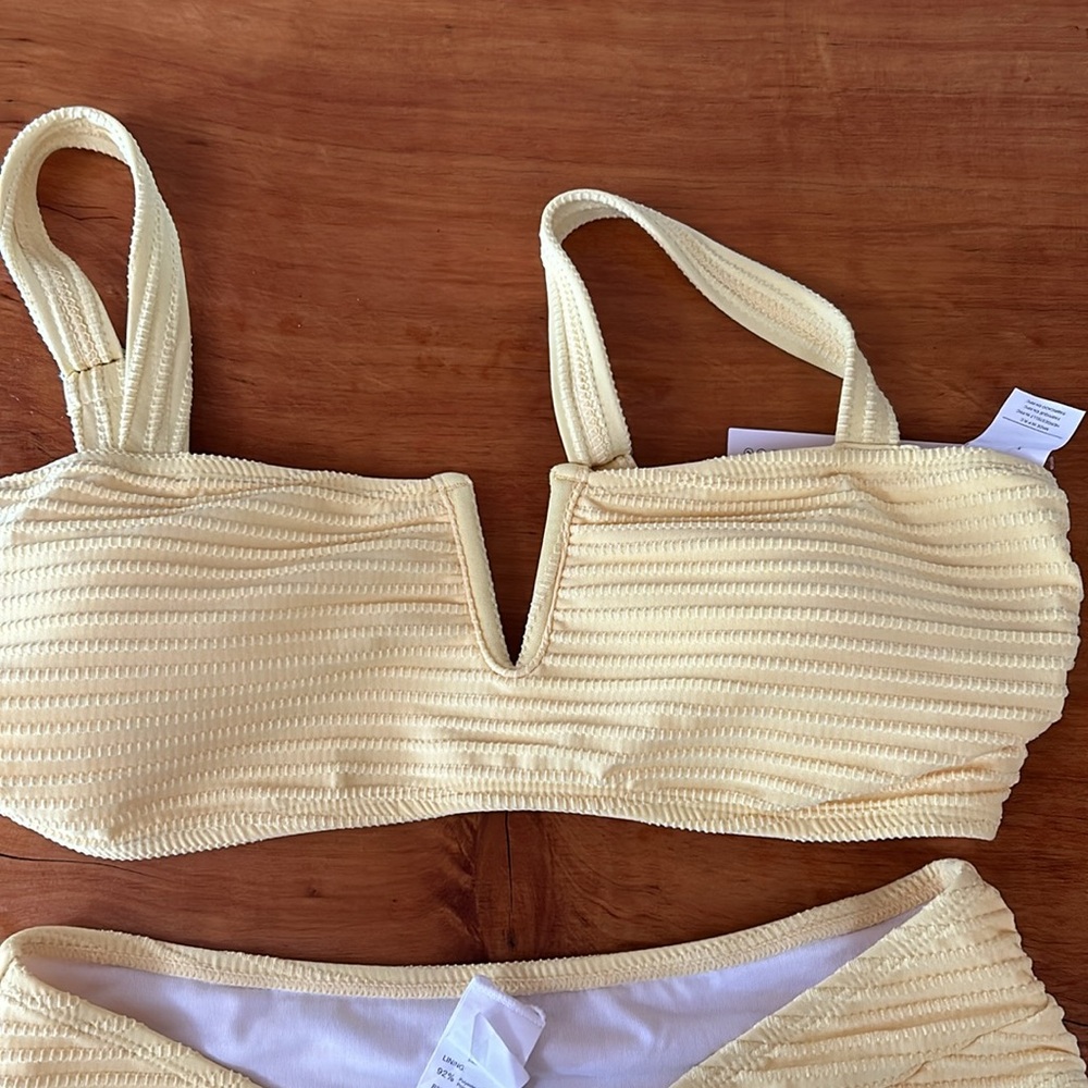 Yellow Bikini - Picture 3 of 6